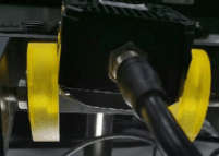 ?？抵悄芄I讀碼器讀取Pcb通孔二維碼案例 